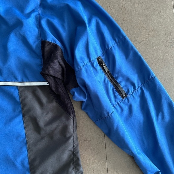 MEC jacket size Large - Picture 8 of 10